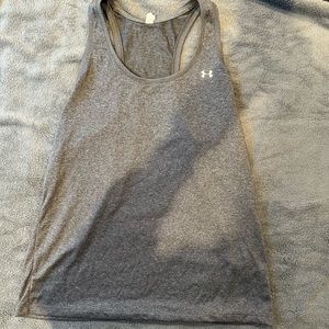 Under Armour Women’s Heat Gear athletic tank top